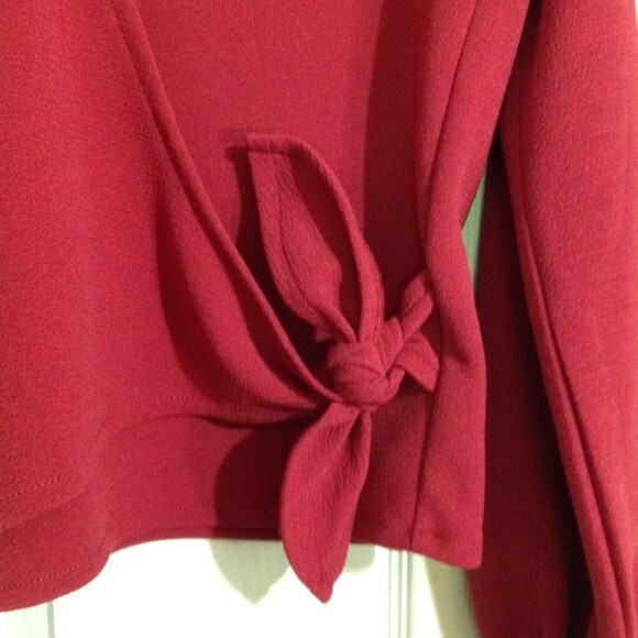 MADEWELL Texture & Thread Small Crepe Wrap Top  Burgundy Maroon Balloon Sleeve - Picture 4 of 10